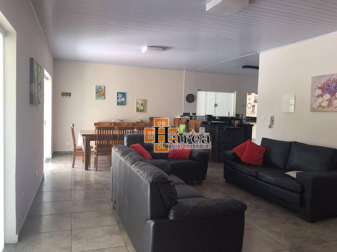 Casa à venda com 3 quartos, 400m² - Foto 4
