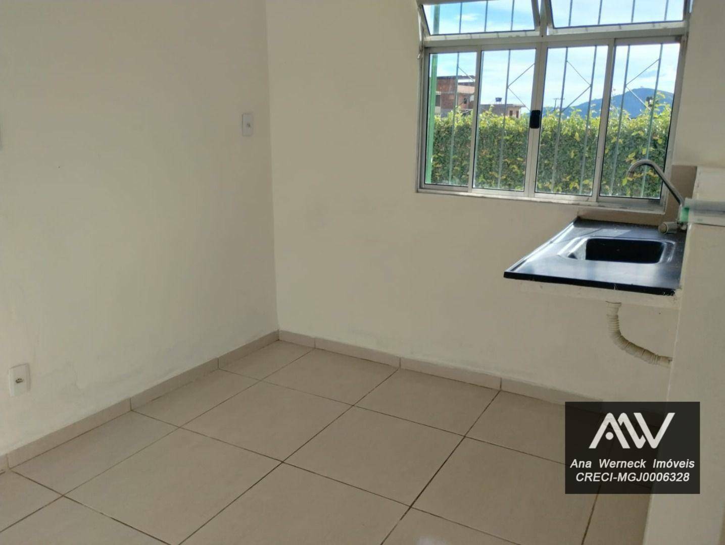 Casa à venda com 2 quartos, 79m² - Foto 12