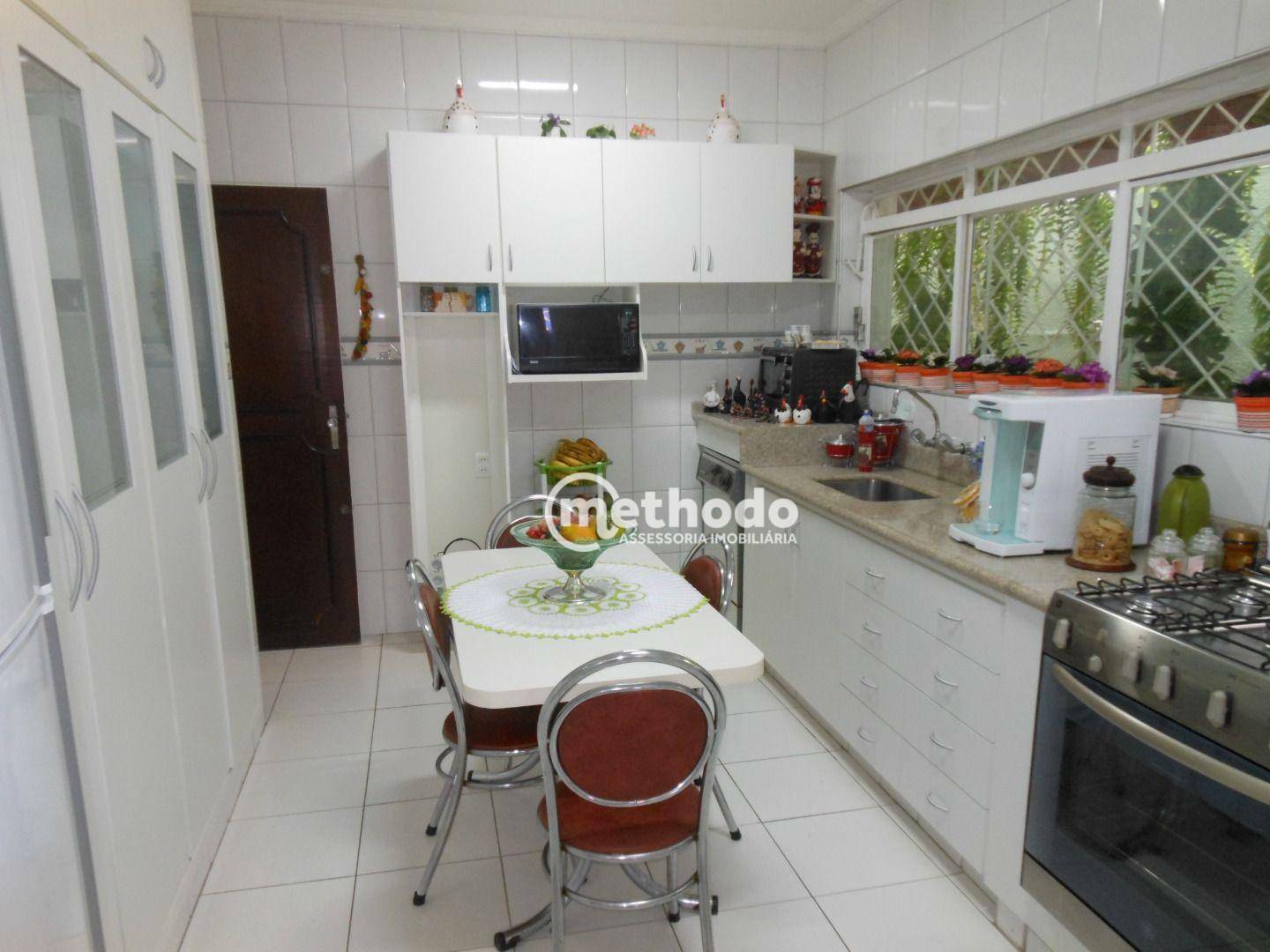 Casa à venda com 3 quartos, 178m² - Foto 8