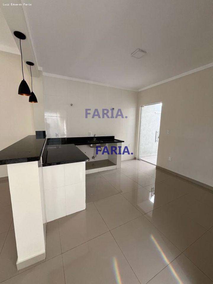 Casa à venda com 3 quartos, 210M2 - Foto 9