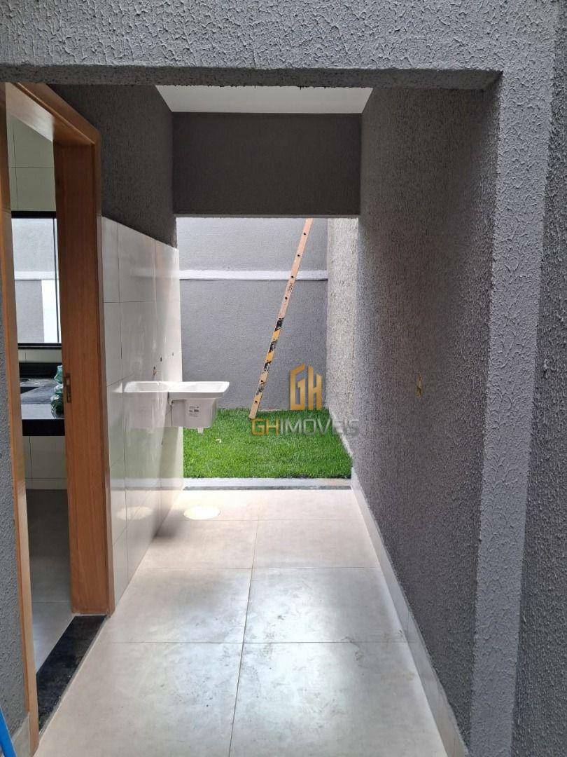 Casa à venda com 3 quartos, 100m² - Foto 7