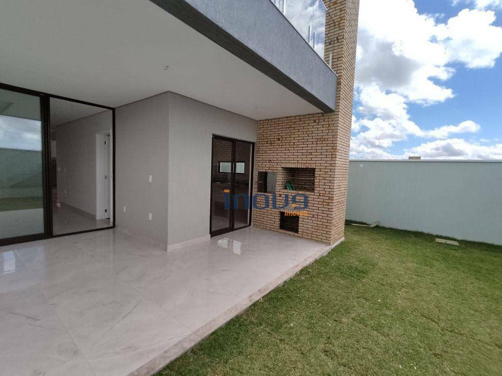 Casa à venda com 4 quartos, 247m² - Foto 3