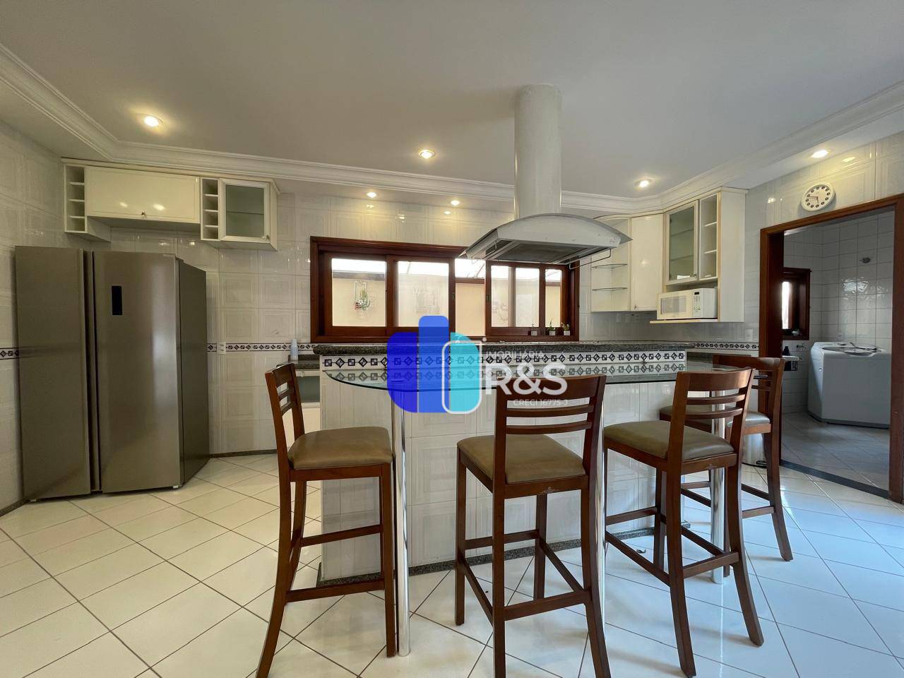Casa de Condomínio para alugar com 4 quartos, 393m² - Foto 50