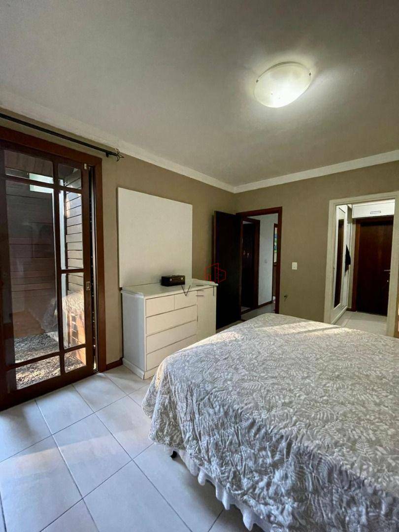 Casa à venda com 3 quartos, 178m² - Foto 8