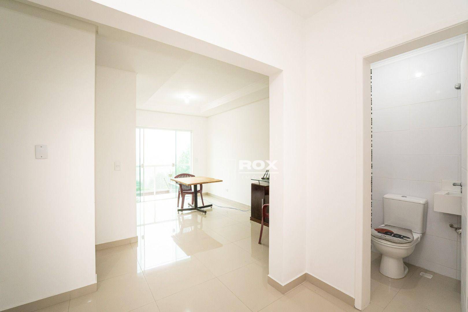 Casa à venda com 3 quartos, 194m² - Foto 11