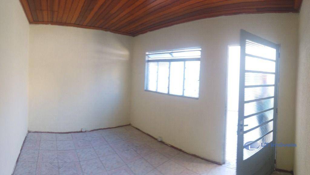 Casa para alugar com 3 quartos, 137m² - Foto 2