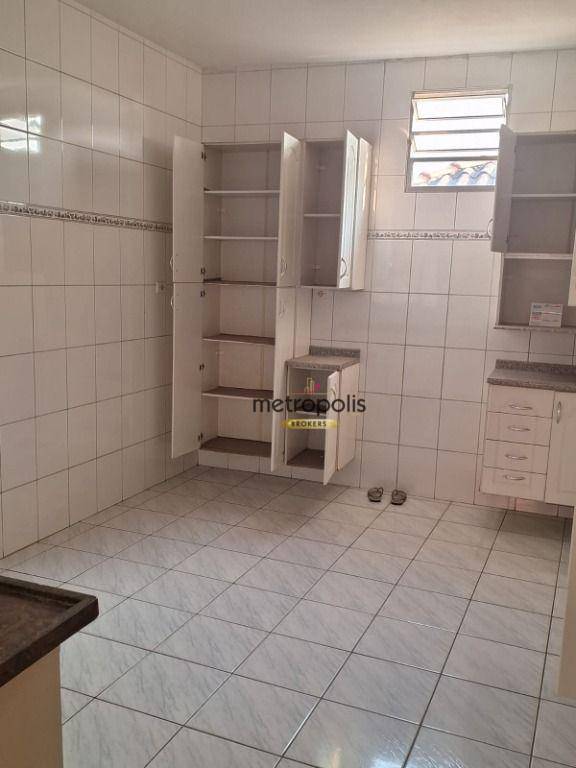 Casa à venda com 4 quartos, 205m² - Foto 1