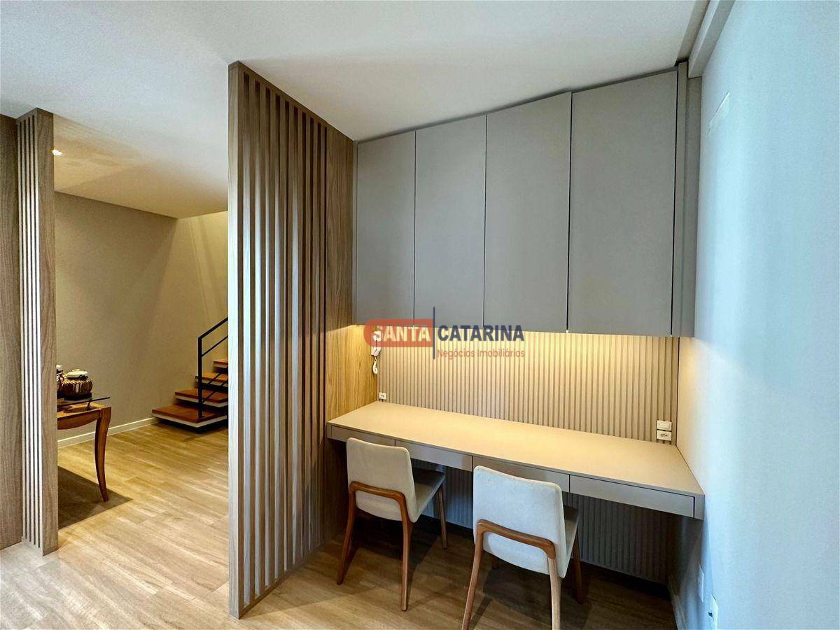 Apartamento à venda com 4 quartos, 240m² - Foto 15