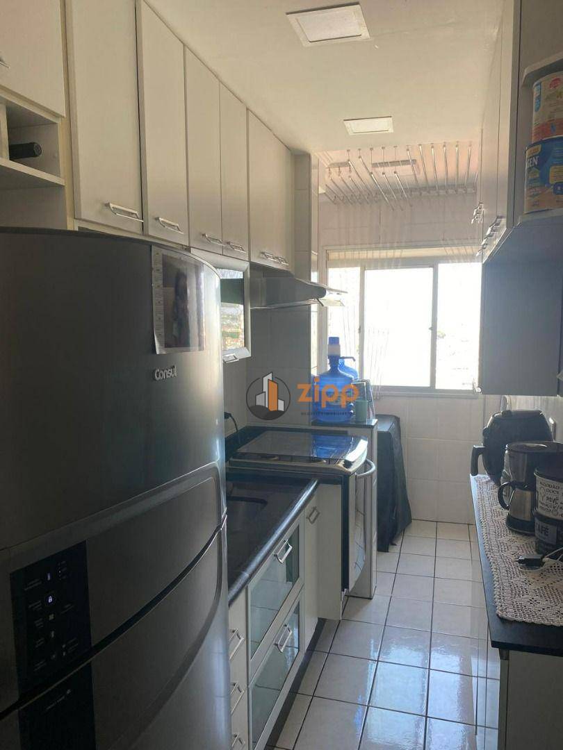 Apartamento à venda com 3 quartos, 69m² - Foto 4