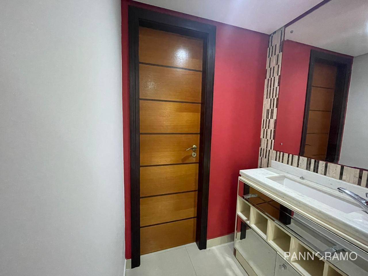 Casa para alugar com 3 quartos, 240m² - Foto 3