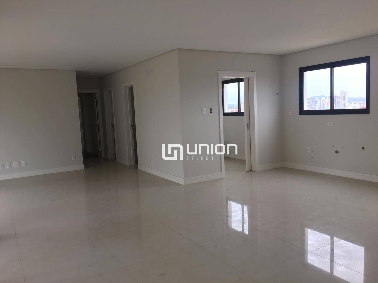 Apartamento à venda com 3 quartos, 146m² - Foto 15