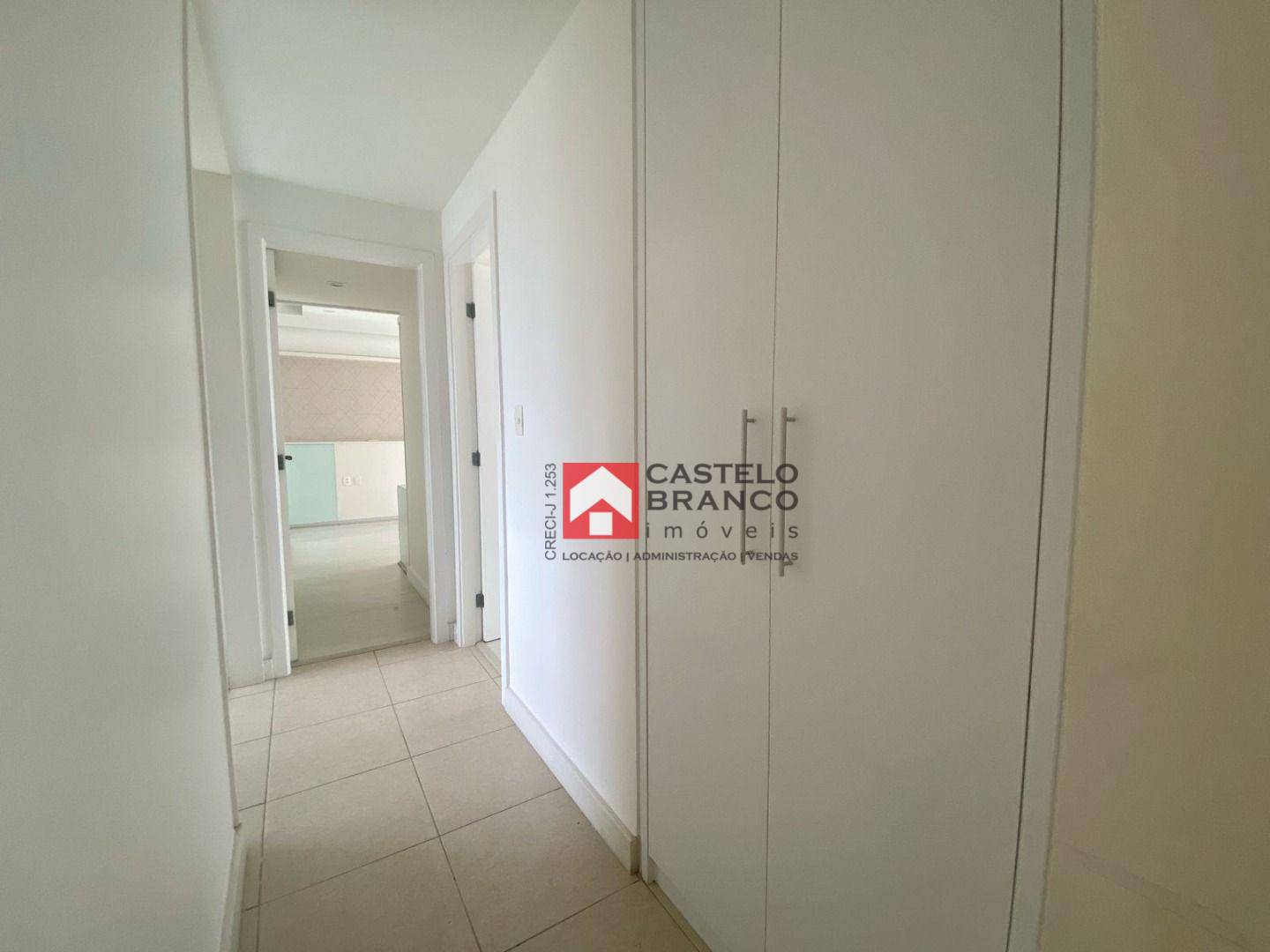 Apartamento à venda com 3 quartos, 130m² - Foto 8