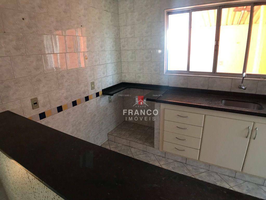 Chácara à venda com 3 quartos, 159m² - Foto 14