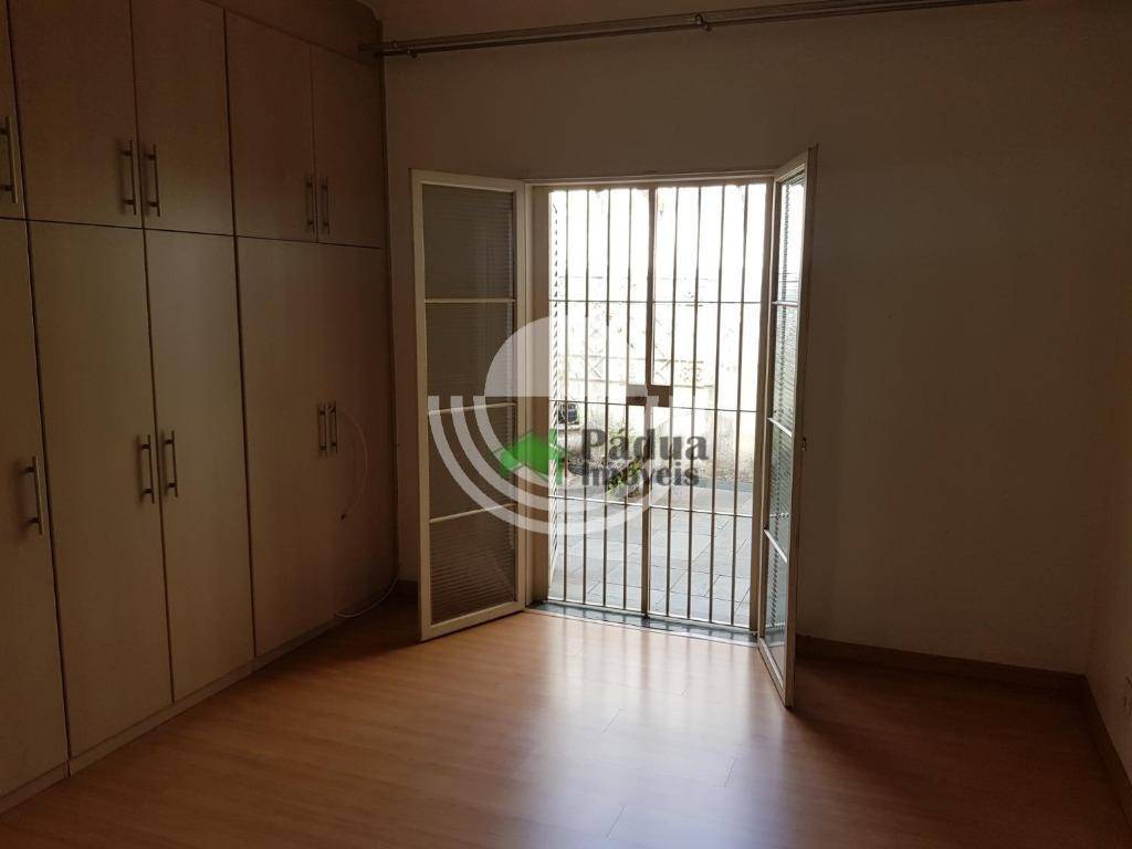 Casa à venda com 4 quartos, 250m² - Foto 14