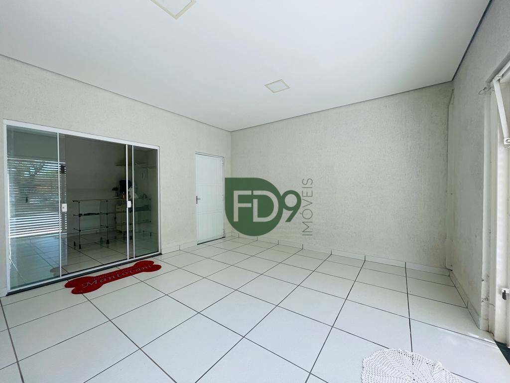 Casa à venda com 3 quartos, 231m² - Foto 32