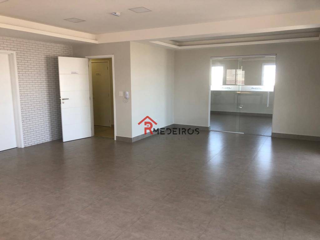 Apartamento à venda com 2 quartos, 68m² - Foto 25