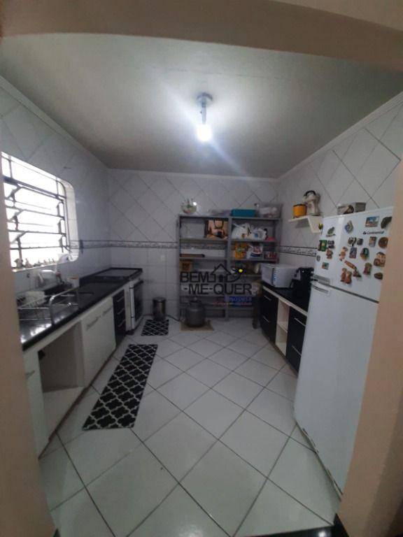 Sobrado à venda com 3 quartos, 200m² - Foto 8