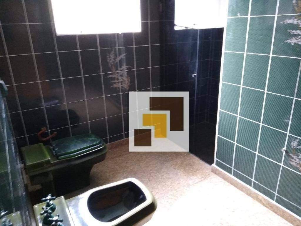 Sobrado à venda e aluguel com 4 quartos, 440m² - Foto 32