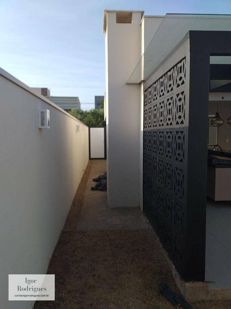 Casa à venda com 3 quartos, 240m² - Foto 17