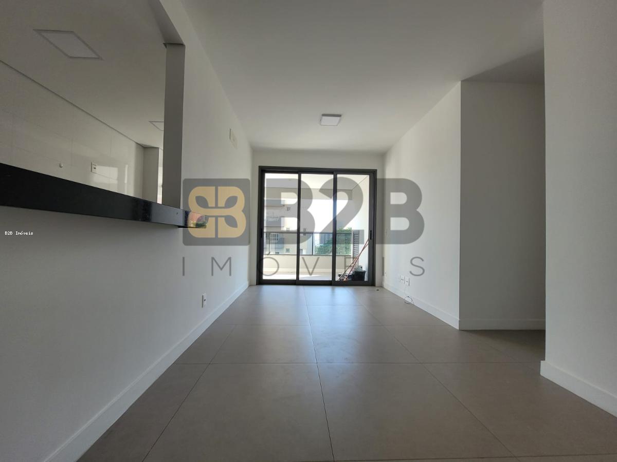 Apartamento à venda com 2 quartos, 77m² - Foto 7