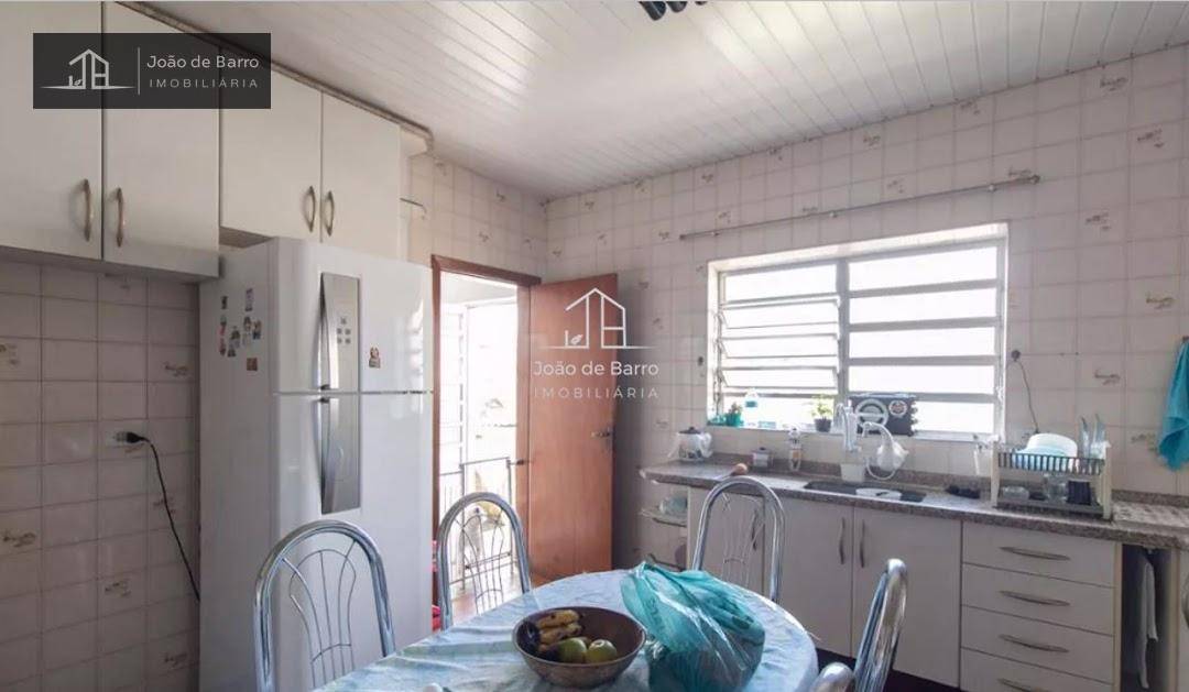 Casa à venda com 4 quartos, 300m² - Foto 4