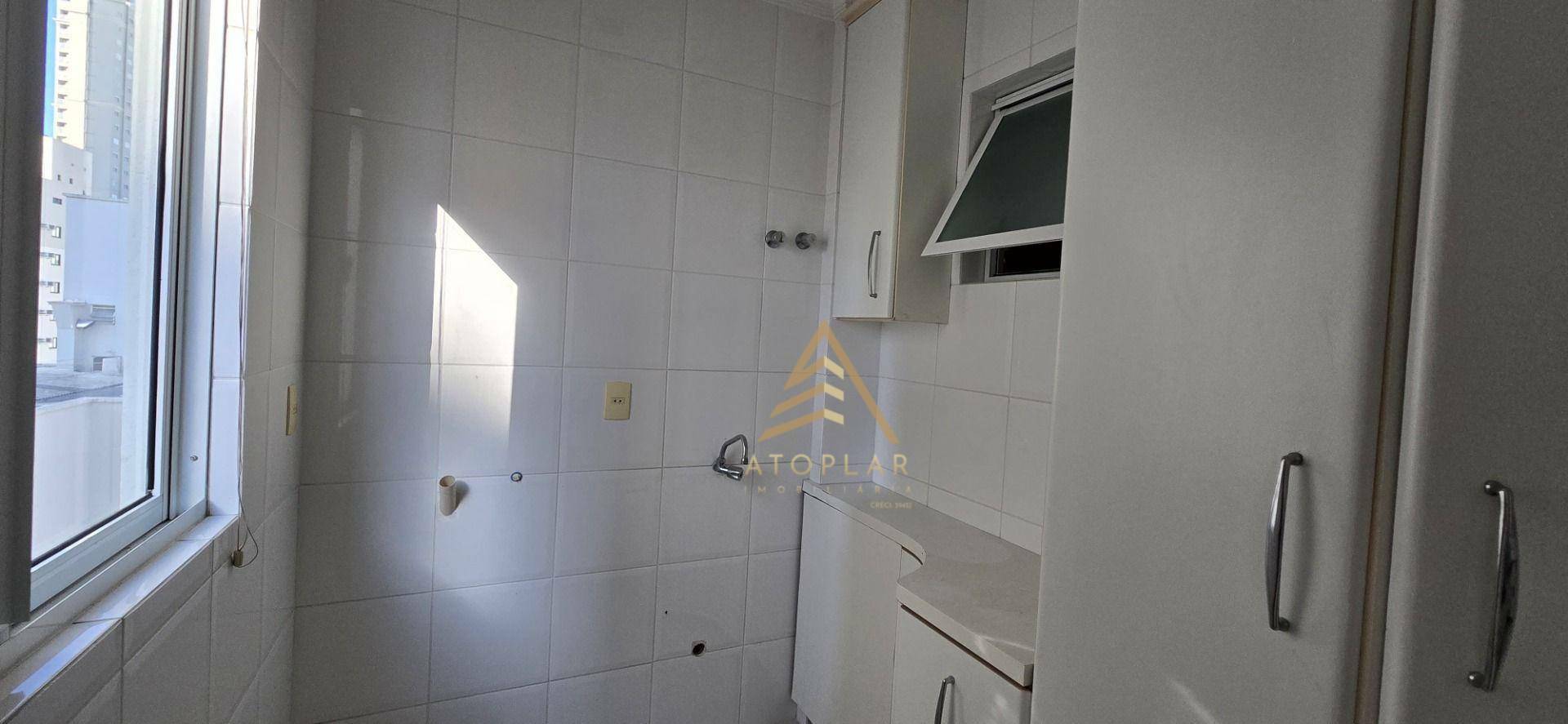 Apartamento à venda com 3 quartos, 114m² - Foto 9