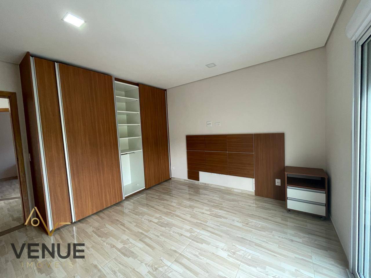 Sobrado à venda e aluguel com 3 quartos, 260m² - Foto 19