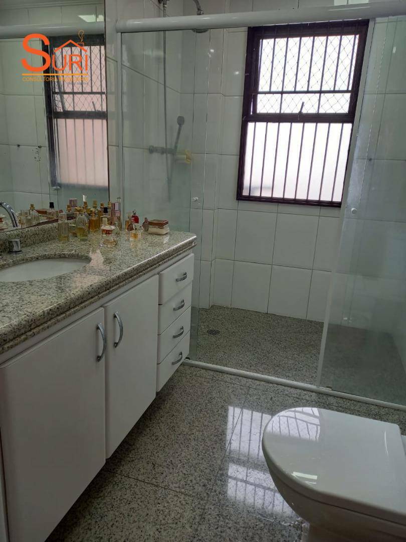 Apartamento à venda com 3 quartos, 175m² - Foto 9