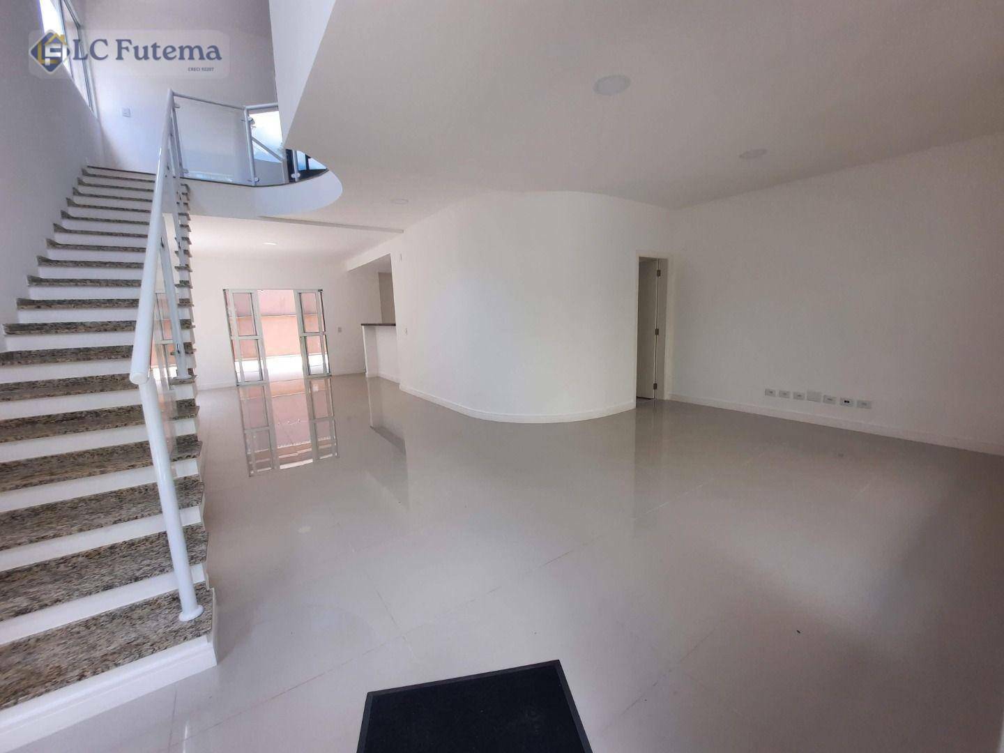 Casa de Condomínio para alugar com 3 quartos, 214m² - Foto 7