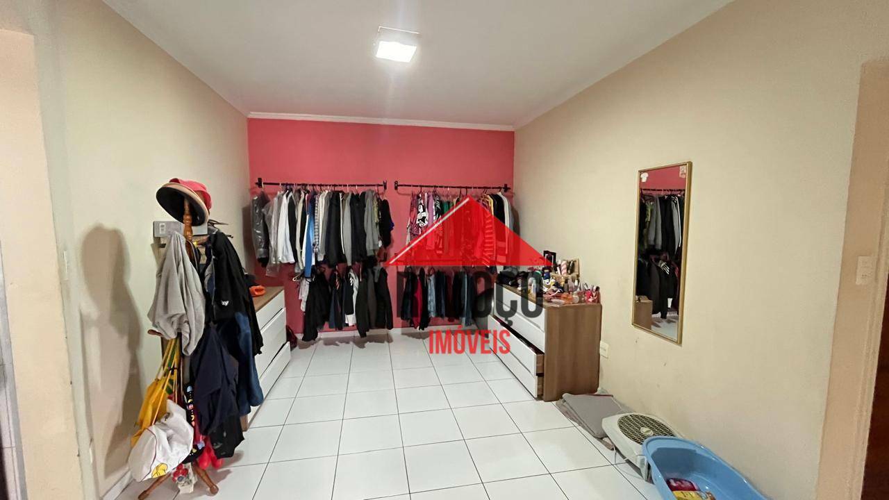 Casa para alugar com 4 quartos, 140m² - Foto 21