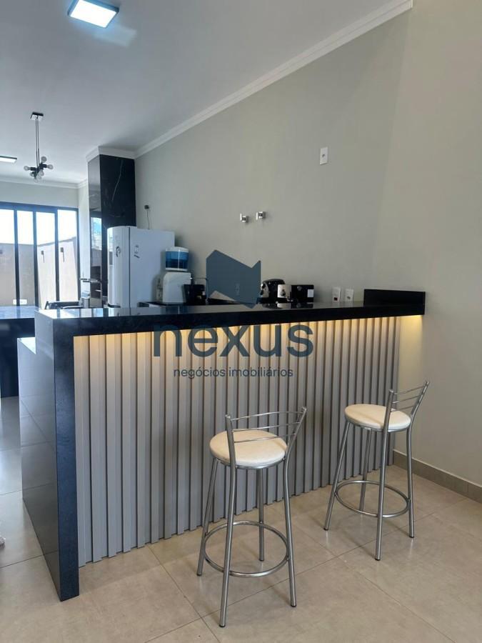 Casa à venda com 3 quartos, 250m² - Foto 8