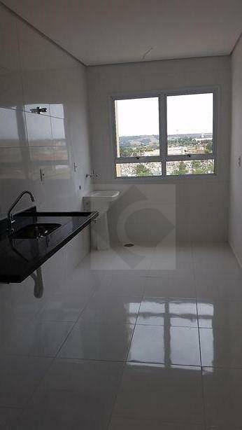 Apartamento à venda com 2 quartos, 65m² - Foto 1