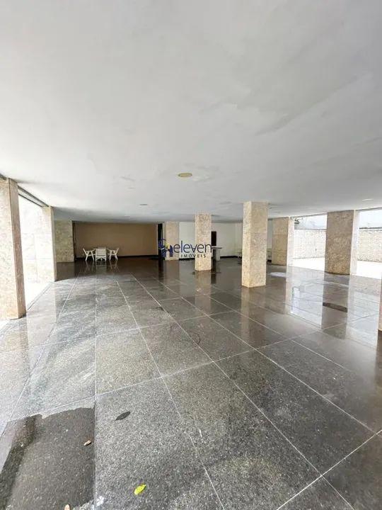 Apartamento à venda com 4 quartos, 260m² - Foto 4