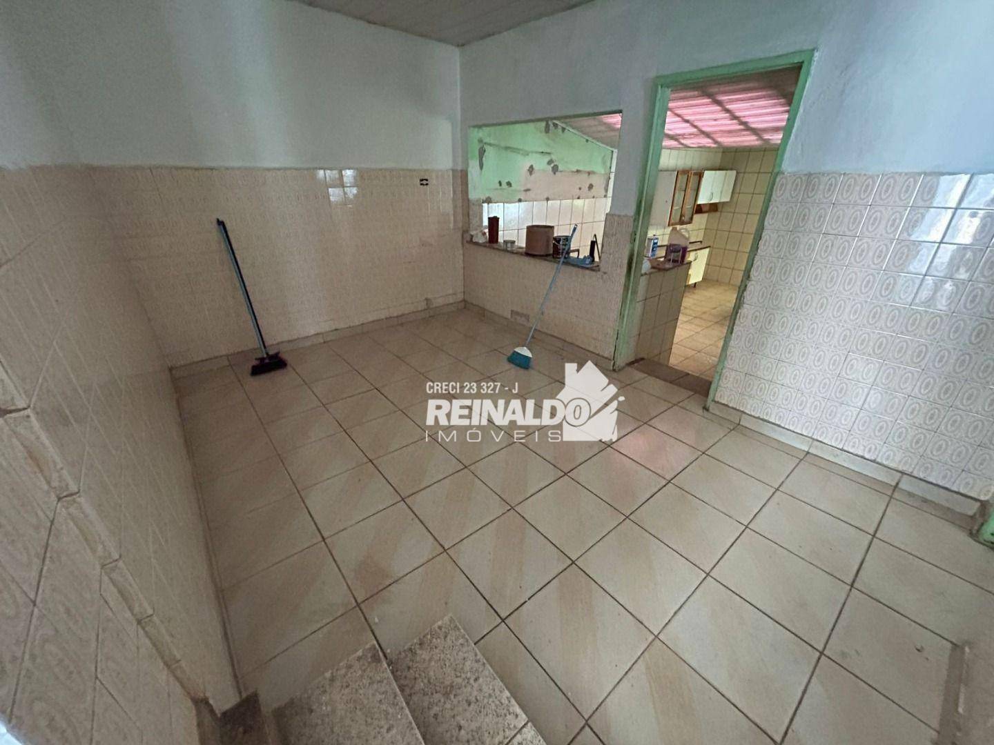 Casa à venda e aluguel com 3 quartos, 150m² - Foto 8