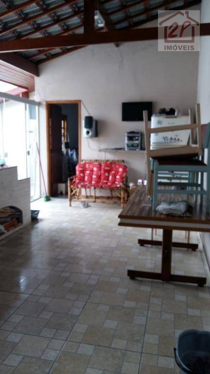 Casa à venda com 3 quartos, 200m² - Foto 8