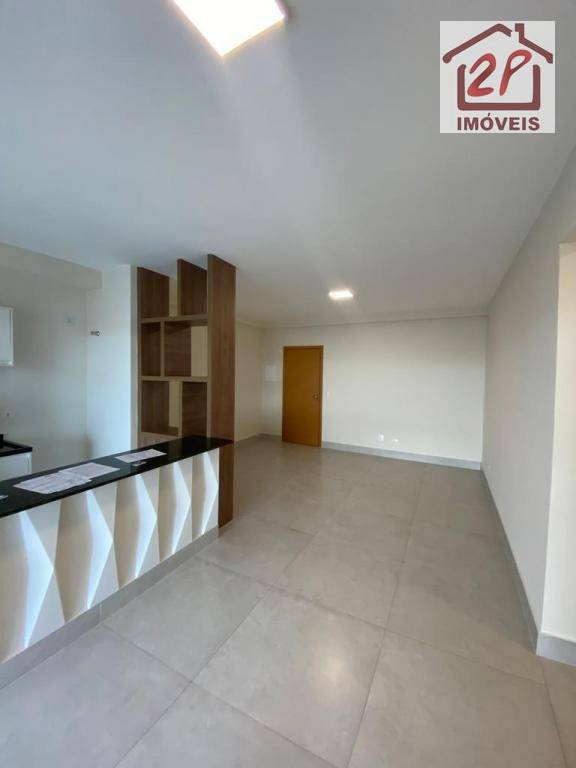 Apartamento à venda com 3 quartos, 97m² - Foto 2