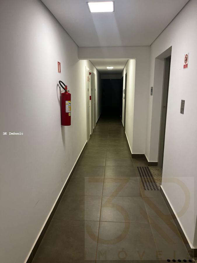 Apartamento para alugar com 2 quartos, 62m² - Foto 42