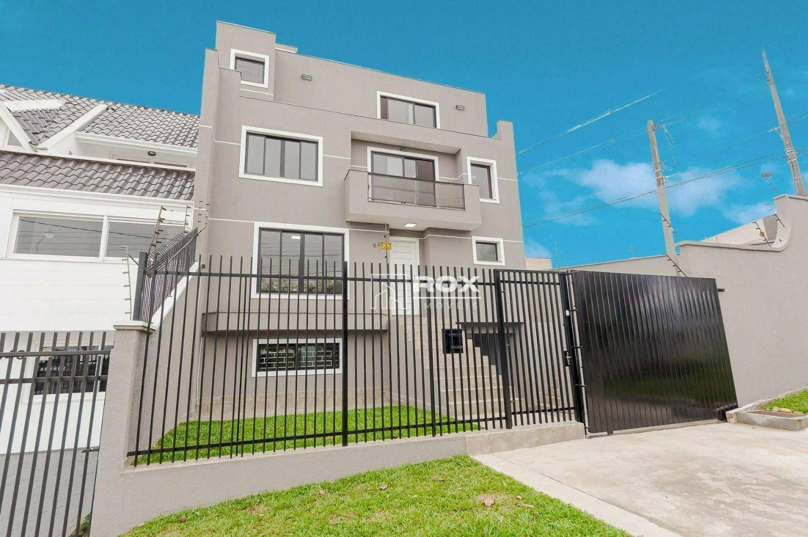 Sobrado à venda com 4 quartos, 192m² - Foto 1