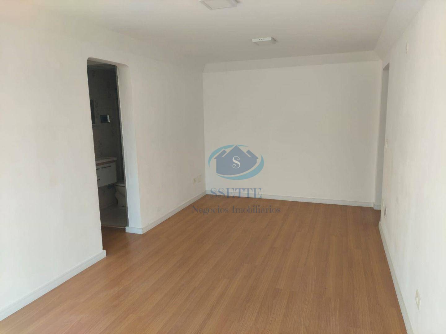 Apartamento à venda com 3 quartos, 65m² - Foto 3