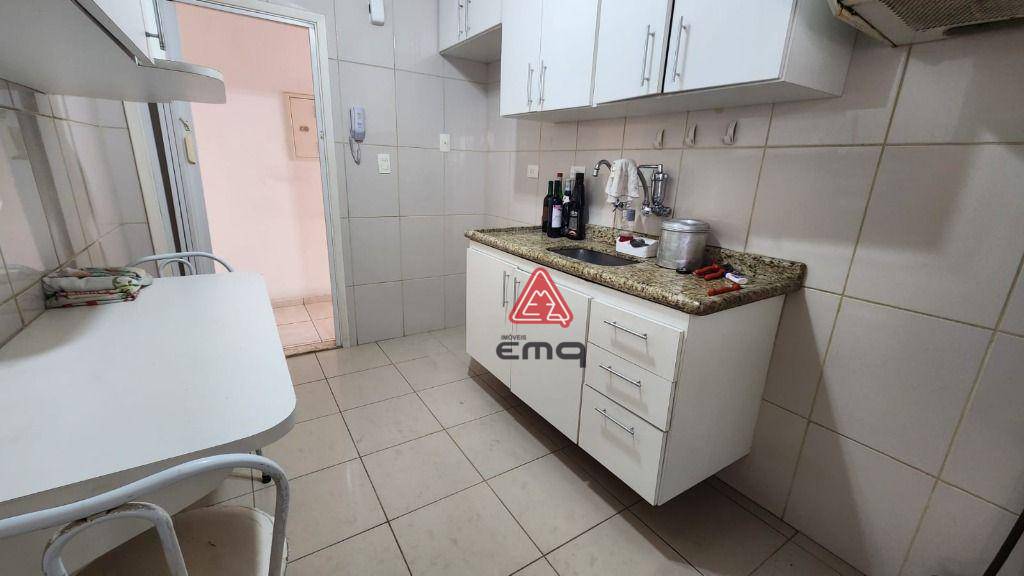 Apartamento à venda com 3 quartos, 70m² - Foto 17