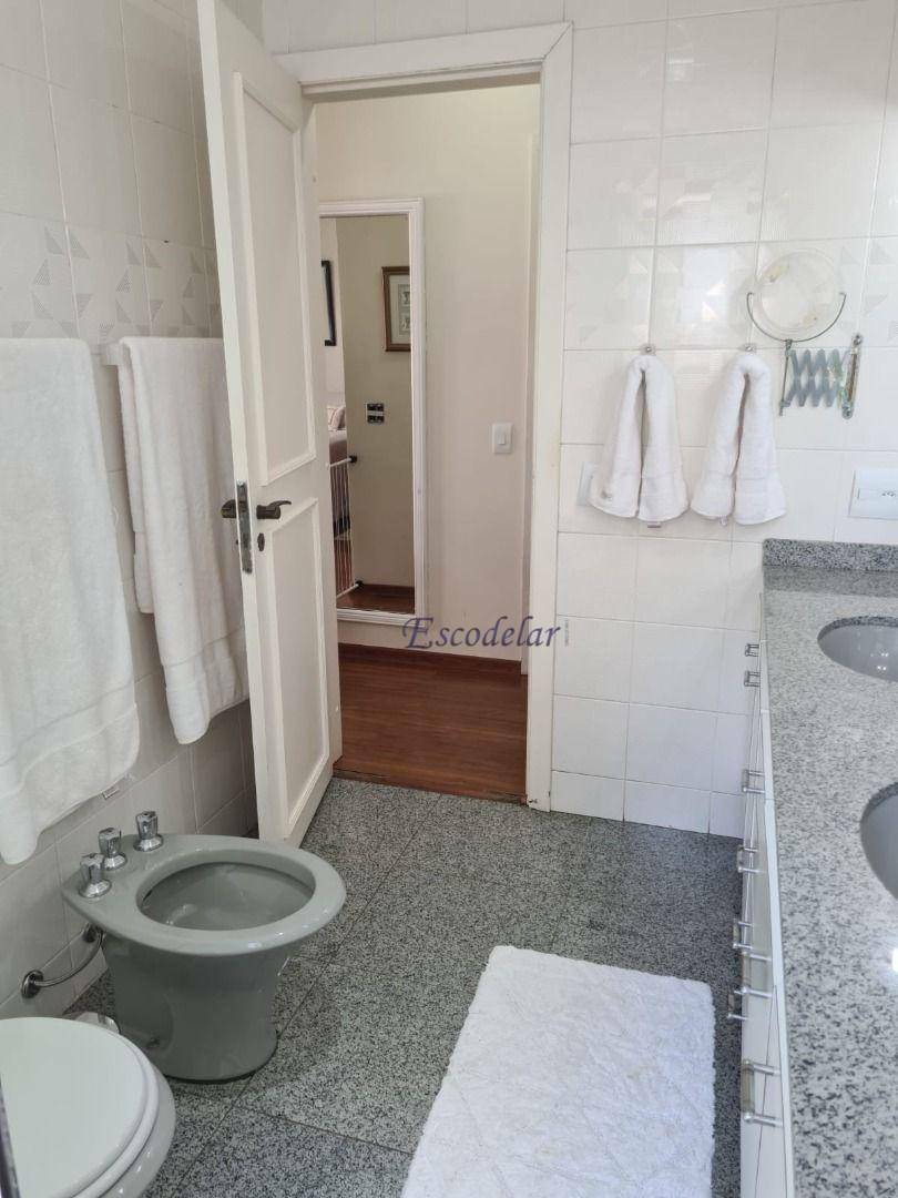 Apartamento para alugar com 3 quartos, 189m² - Foto 36