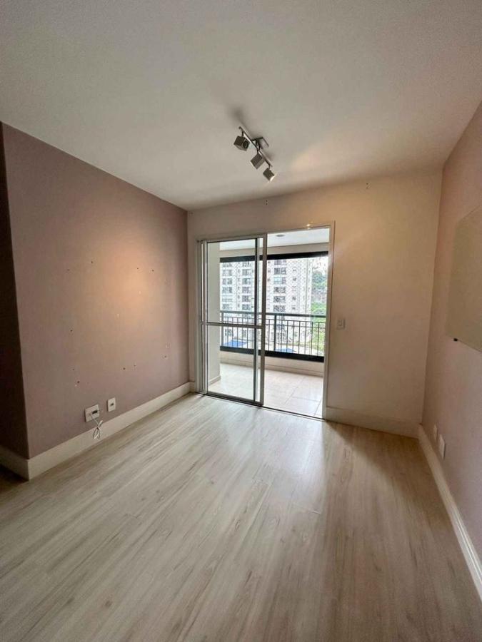 Apartamento à venda com 3 quartos, 70m² - Foto 2