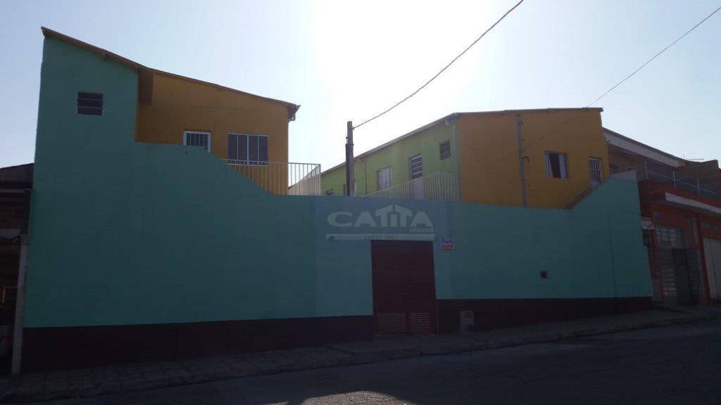 Casa para alugar com 2 quartos, 40m² - Foto 1