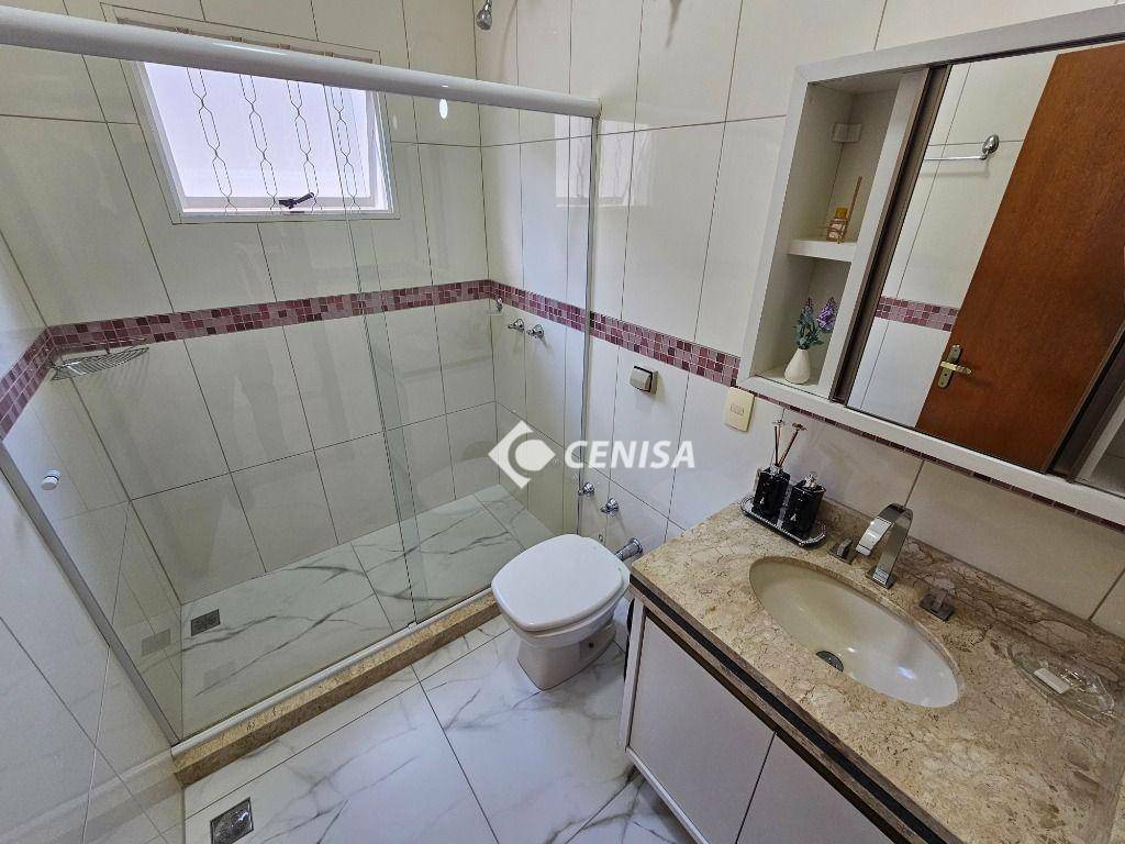 Casa à venda com 3 quartos, 236m² - Foto 24