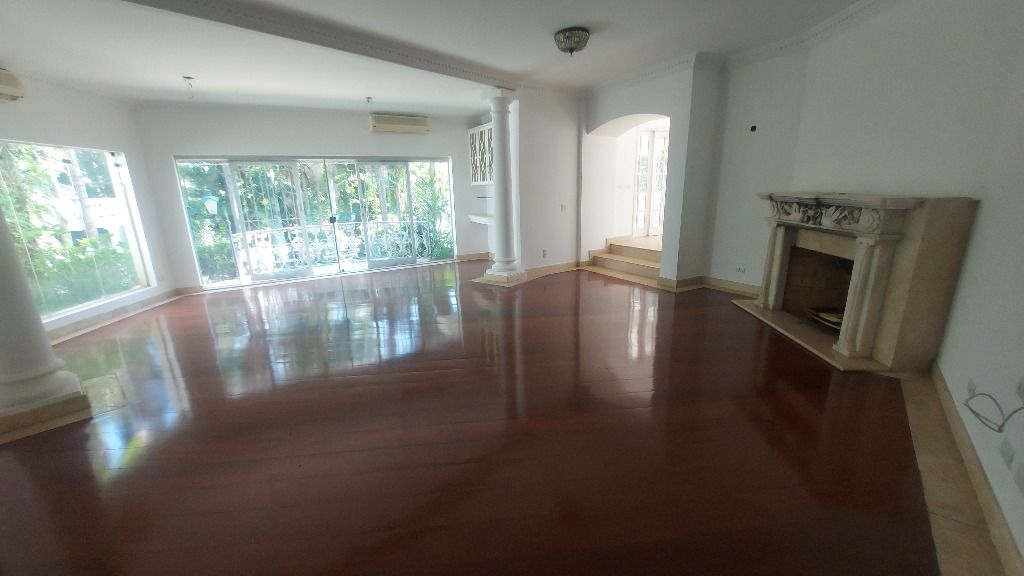 Casa de Condomínio para alugar com 4 quartos, 1200m² - Foto 4