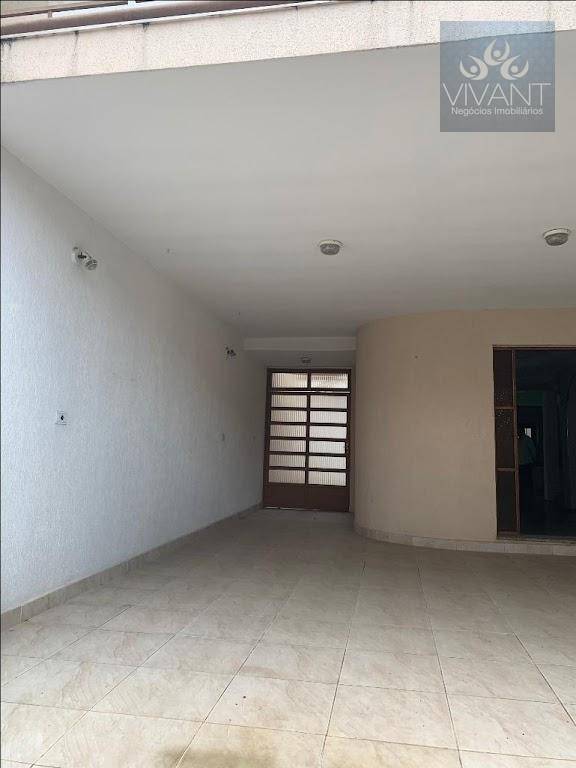 Sobrado à venda com 2 quartos, 320m² - Foto 4