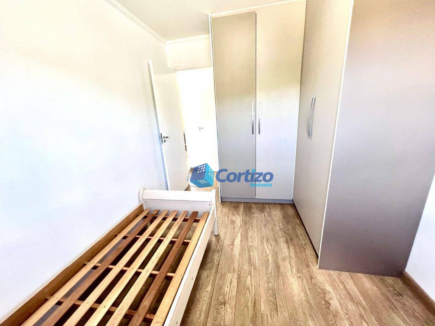 Apartamento à venda com 2 quartos, 70m² - Foto 8