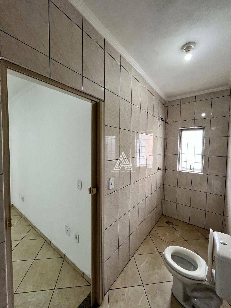 Casa para alugar com 6 quartos, 200m² - Foto 28