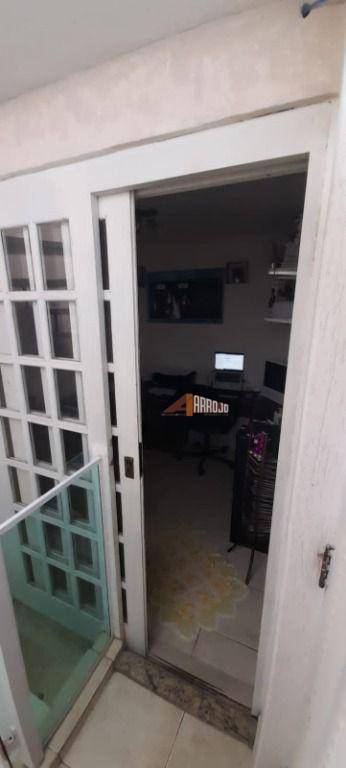 Sobrado à venda com 3 quartos, 198m² - Foto 14