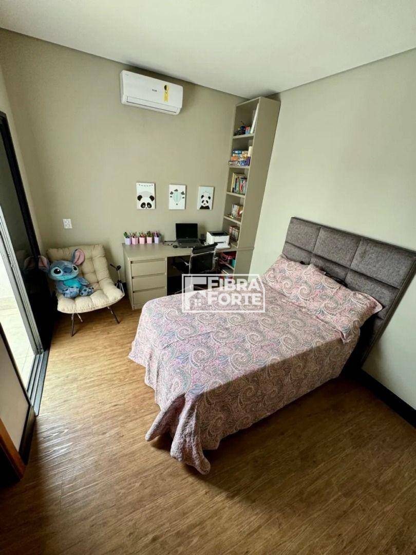 Casa à venda com 3 quartos, 220m² - Foto 14
